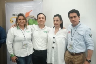 Suscrito Pacto Regional por la Conectividad y Competitividad del Centro Oriente Colombiano, con el propósito de aunar esfuerzos conjuntos entre los departamentos de Boyacá, Meta, Arauca, Vichada y Casanare, que permitan gestionar inversiones en materia de infraestructura vial para esta zona del país.